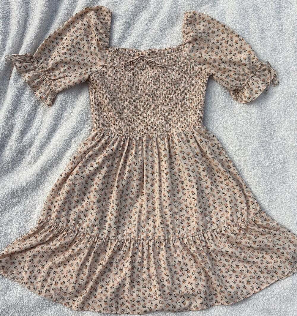 Dress Form Floral Print Smocked Square Neck Puff Sleeve Mini Dress